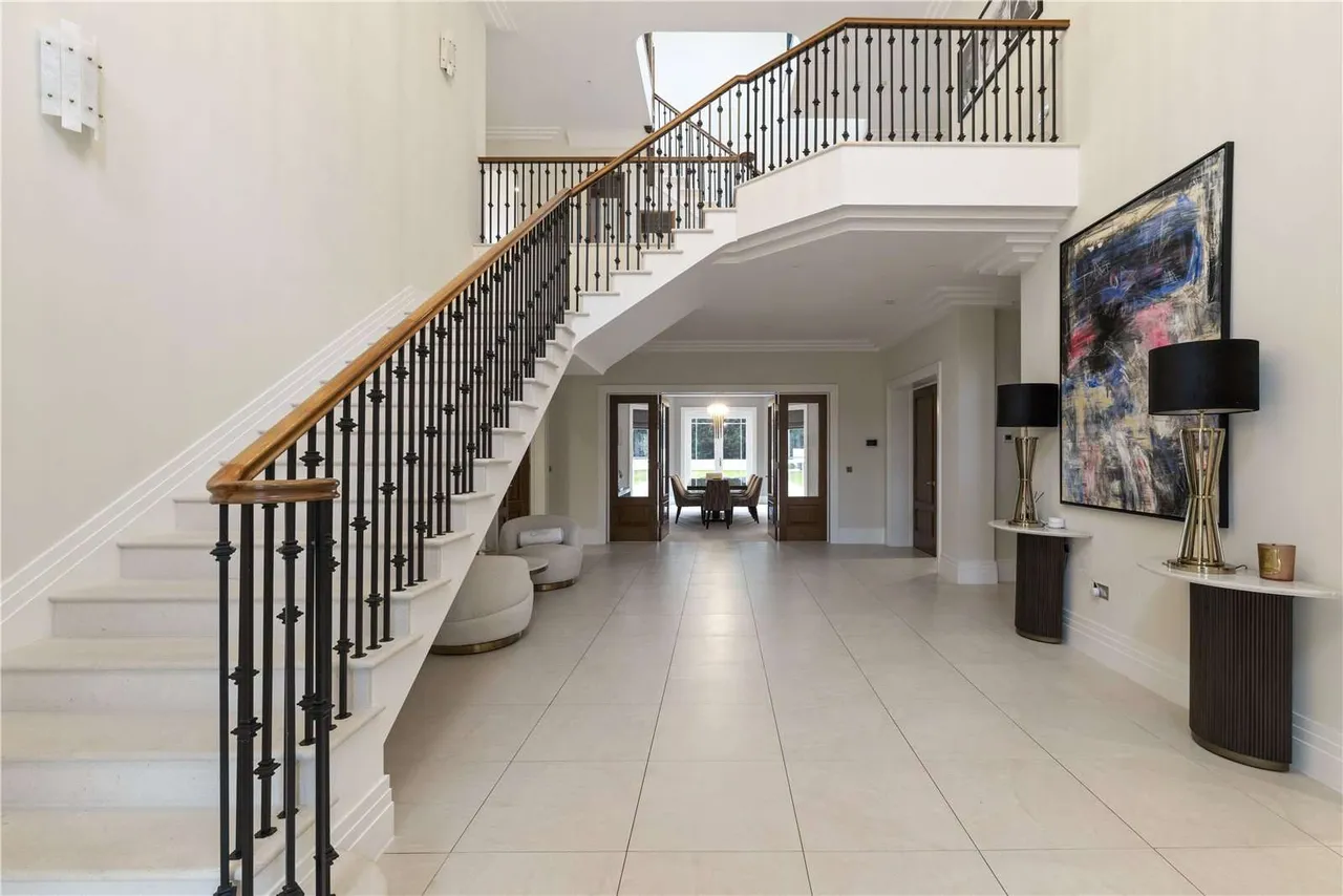 Sunning Avenue, Sunningdale, Berkshire, SL5 9PN, photo 3
