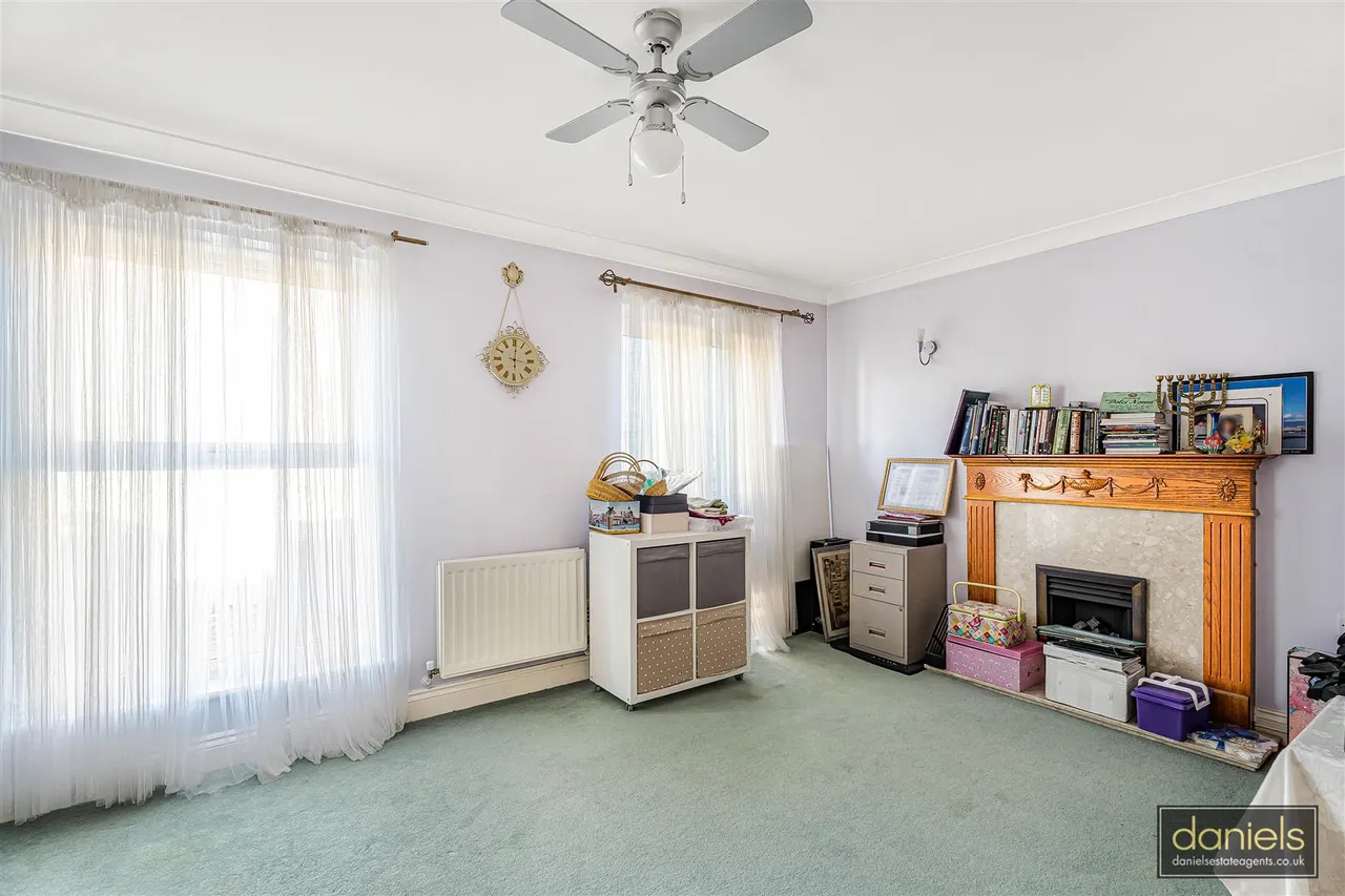 Compton Avenue, Wembley, HA0, photo 4