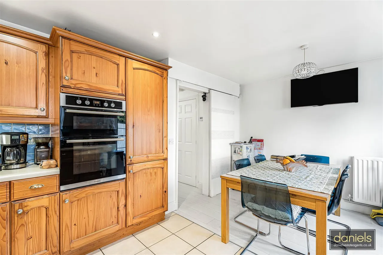 Compton Avenue, Wembley, HA0, photo 6