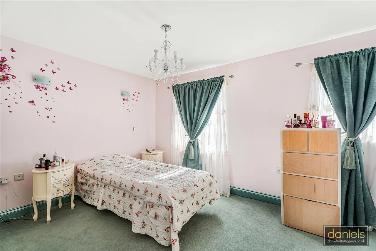 Compton Avenue, Wembley, HA0, photo 9