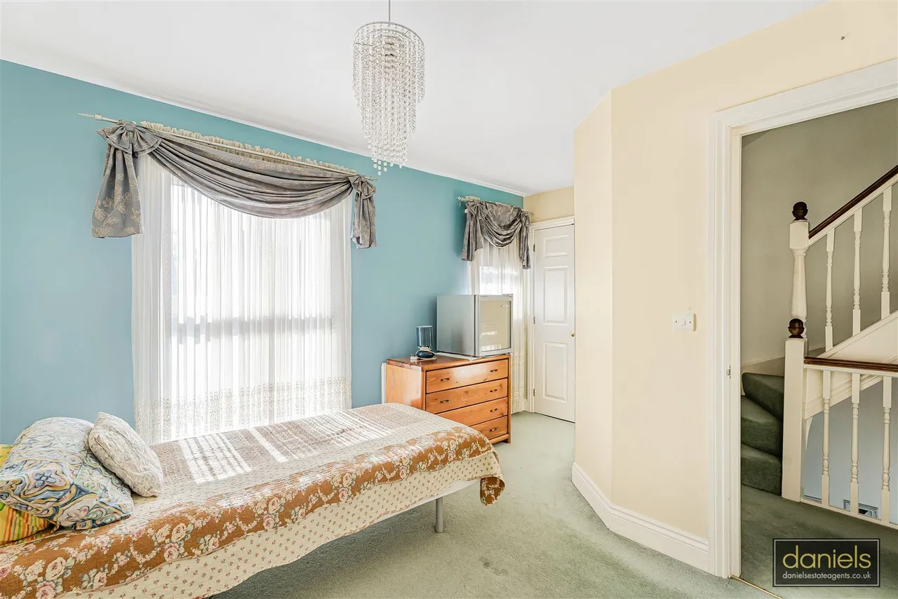Compton Avenue, Wembley, HA0, photo 8