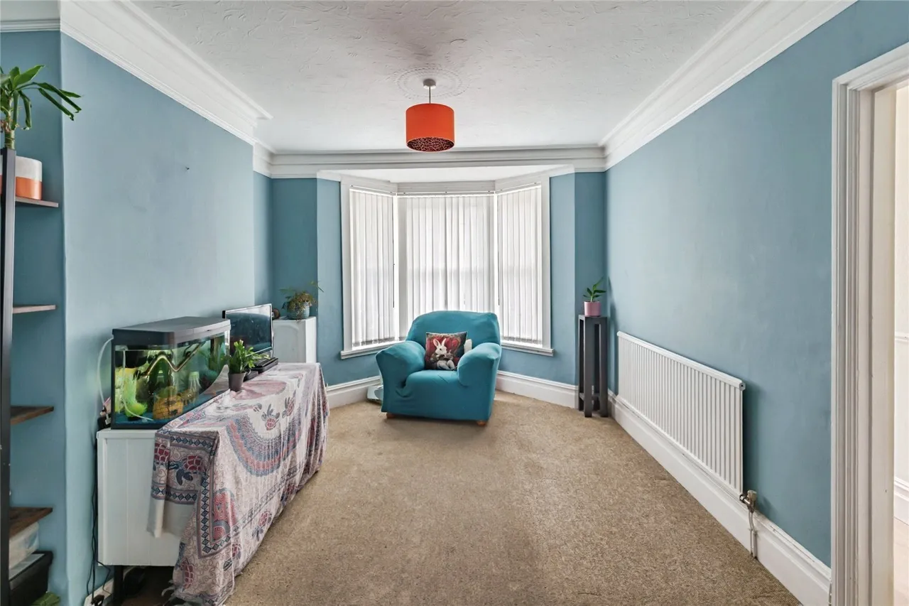 Upper Yarborough Road, East Cowes, PO32, photo 6