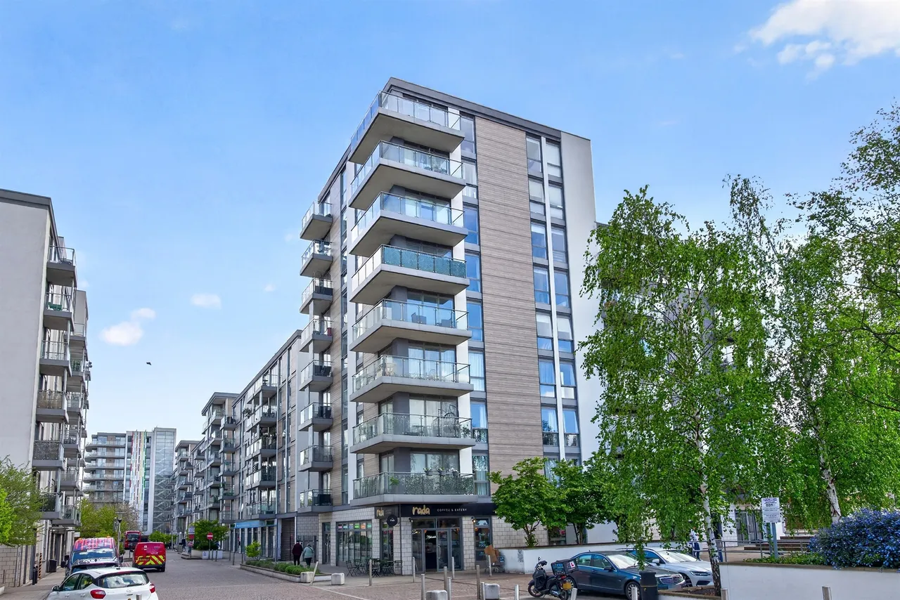 Ealing Road, Brentford, photo 6