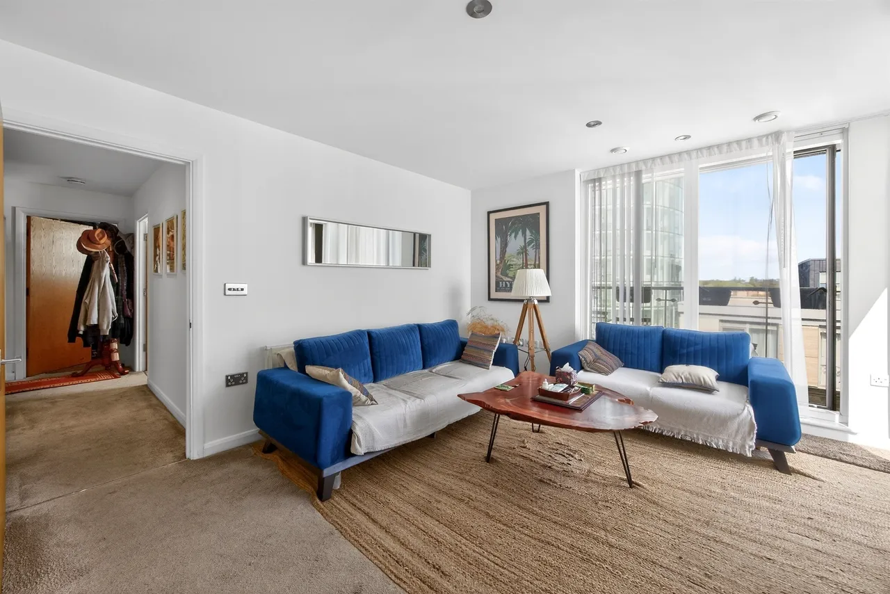 Ealing Road, Brentford, photo 10