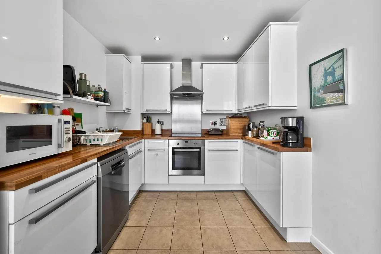 Ealing Road, Brentford, photo 11