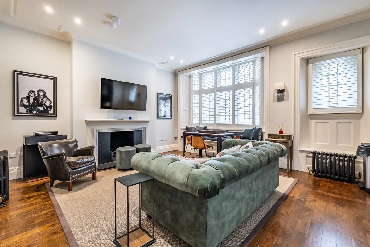 North Audley Street Mayfair W1K, photo 2