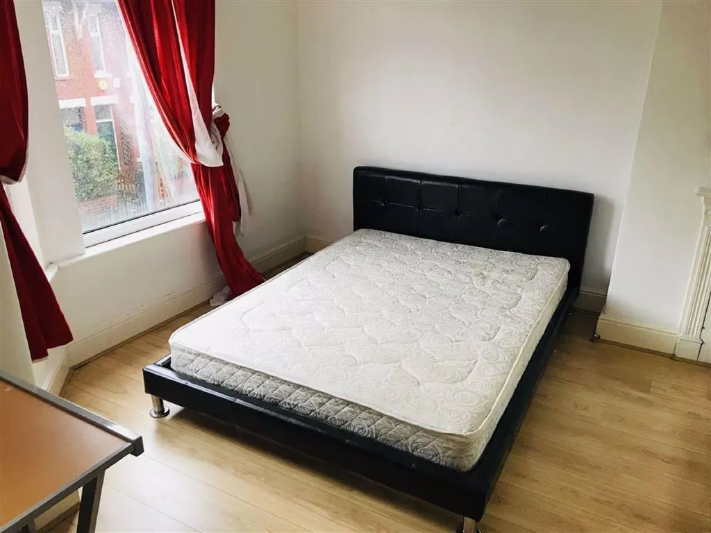 Redruth Street, Rusholme, M14, photo 8