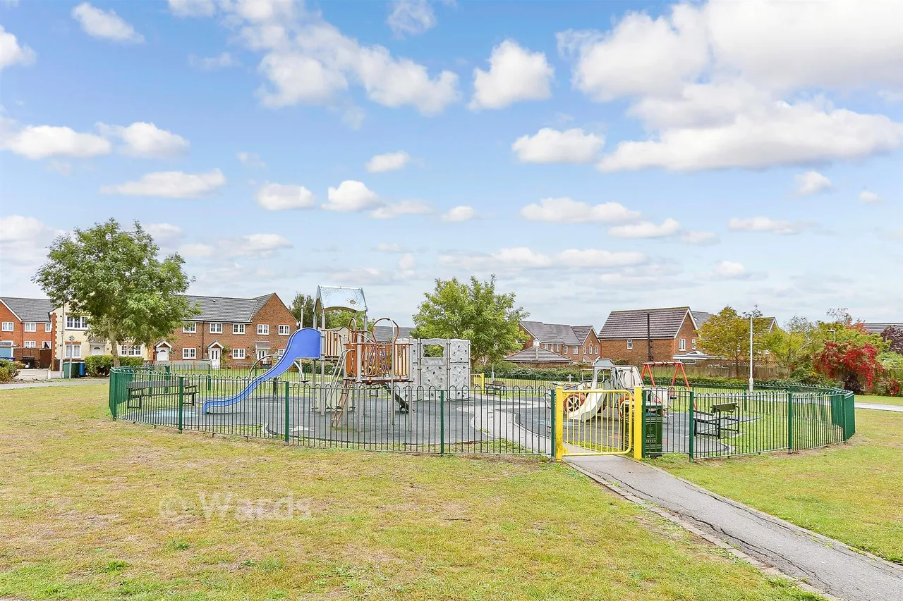 Buckthorne Road, Minster On Sea, ME12, photo 13