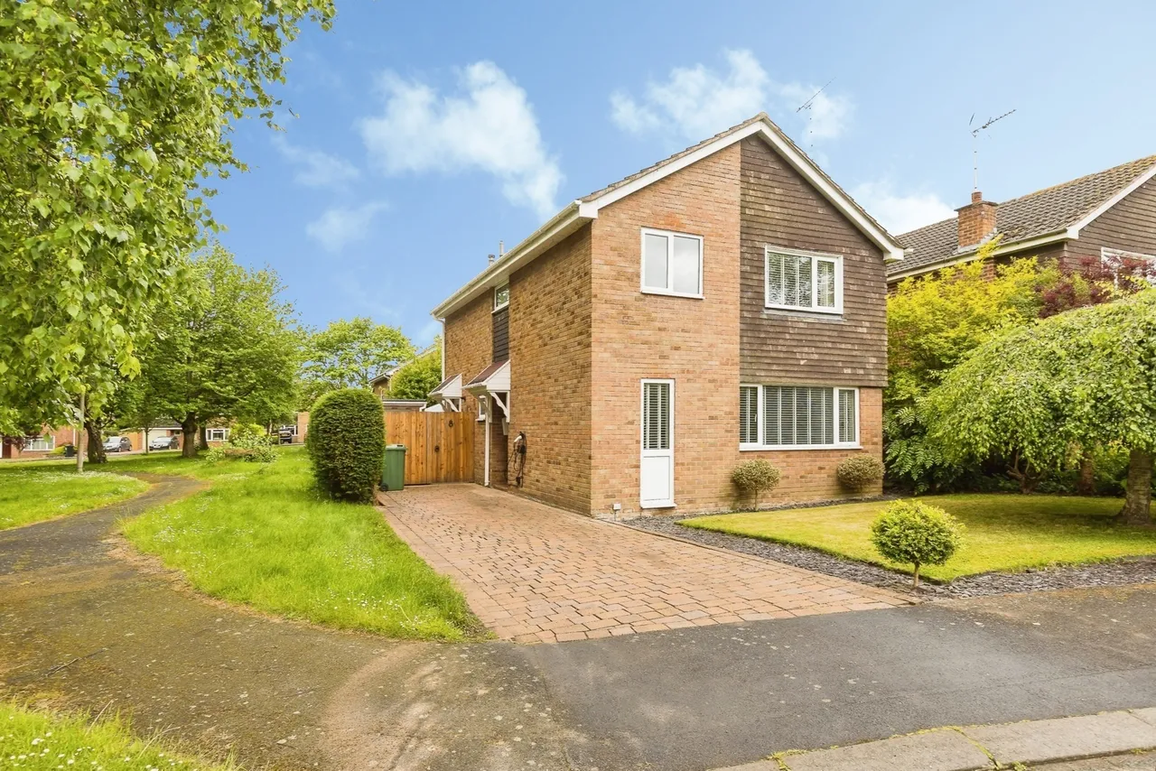 4 bed house for sale, Nightingale Close, Farndon, CH3