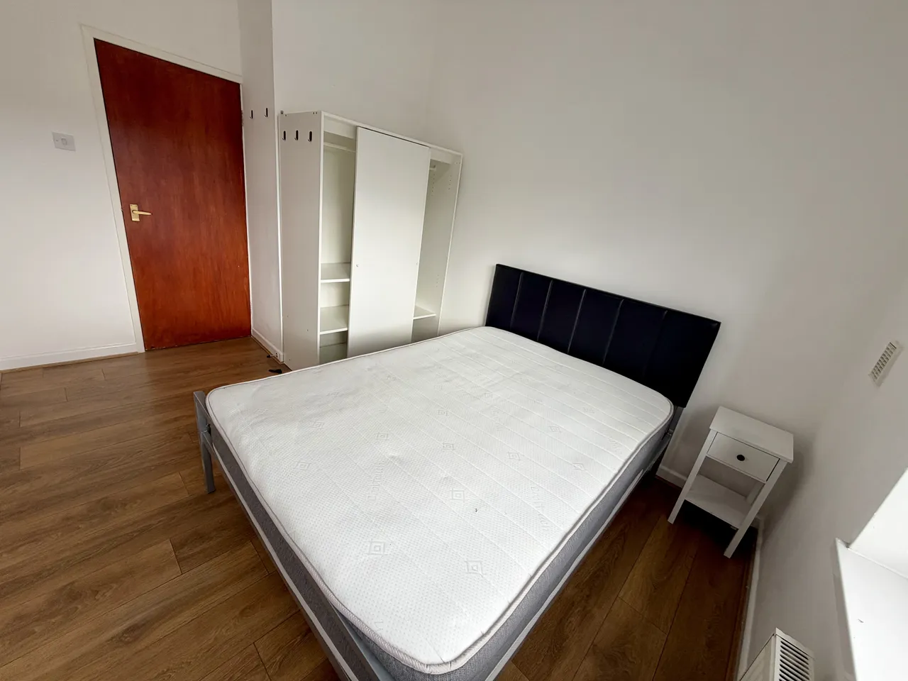 Dickenson Road, M13, photo 2