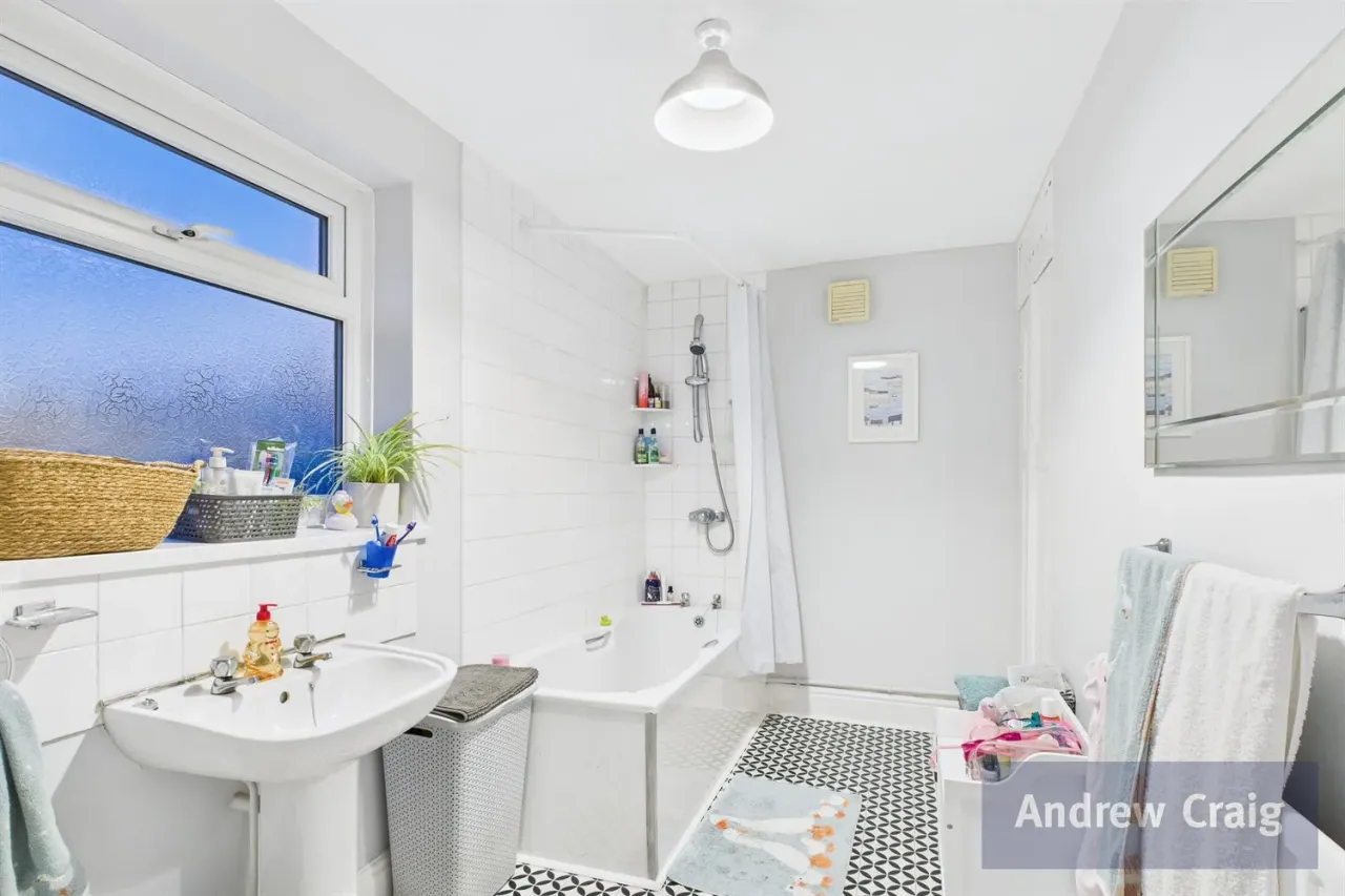 Coleridge Avenue, South Shields, NE33, photo 10