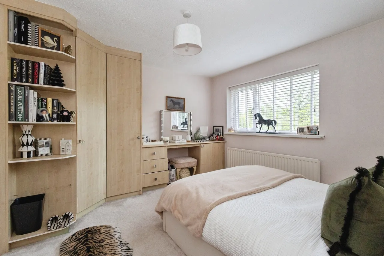 Lincoln Close, ASHTON-UNDER-LYNE, Lancashire, OL6, photo 16