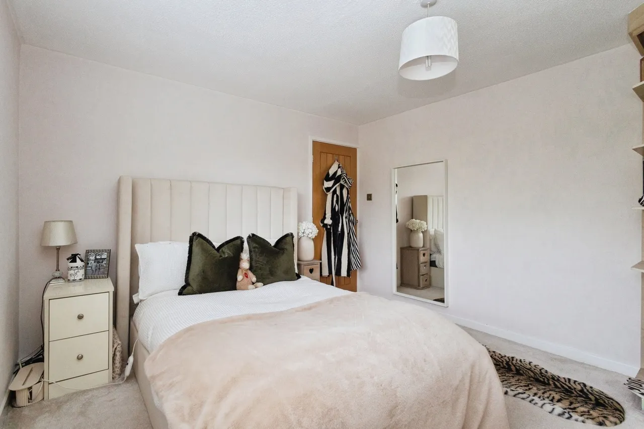 Lincoln Close, ASHTON-UNDER-LYNE, Lancashire, OL6, photo 15