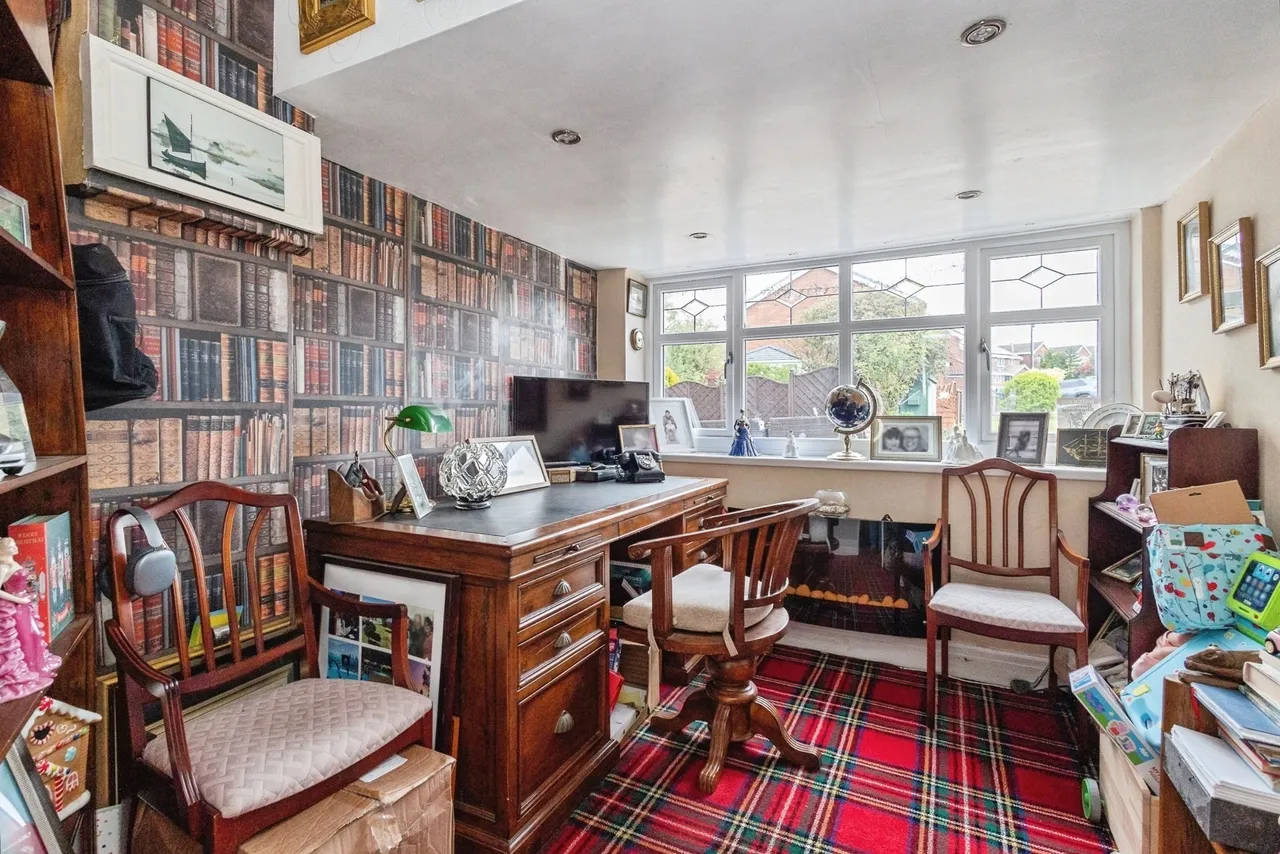 Lincoln Close, ASHTON-UNDER-LYNE, Lancashire, OL6, photo 9