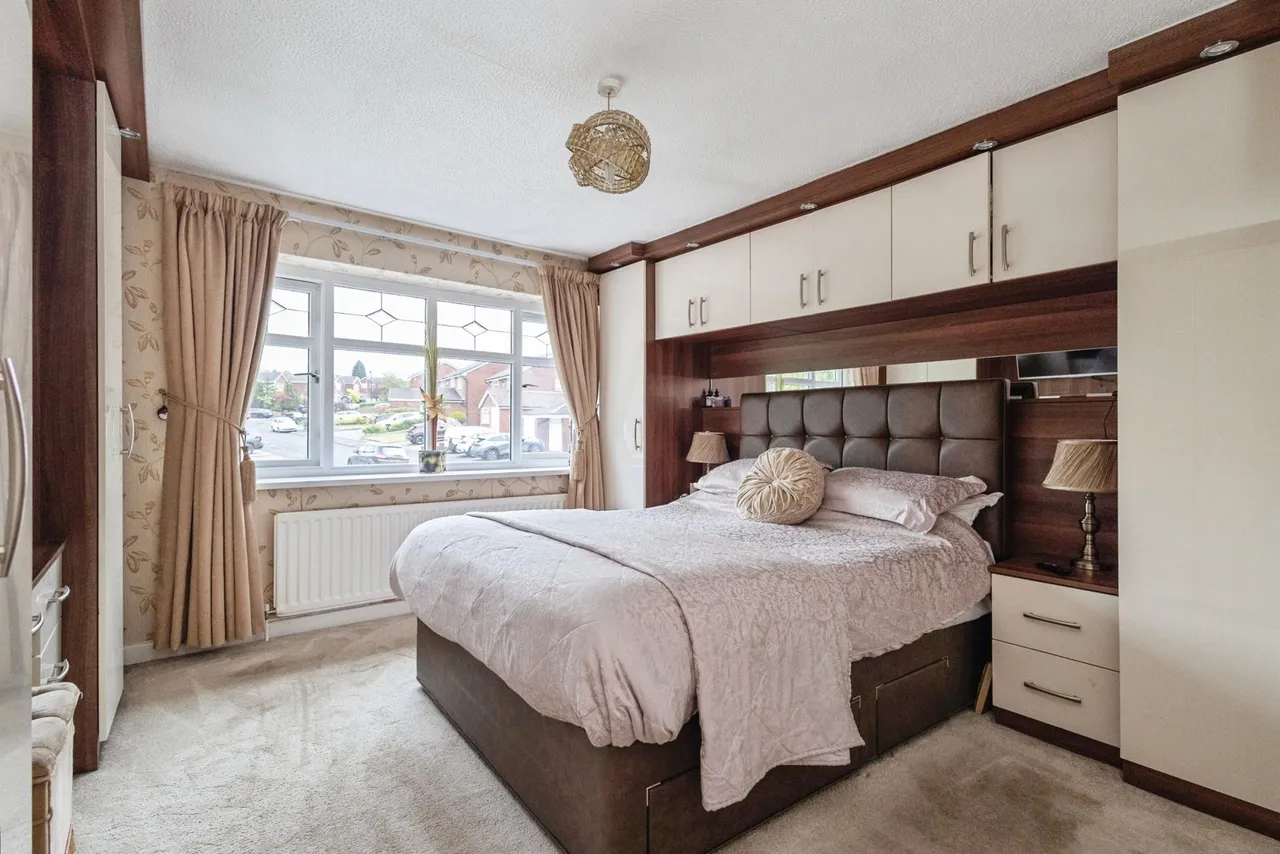 Lincoln Close, ASHTON-UNDER-LYNE, Lancashire, OL6, photo 13