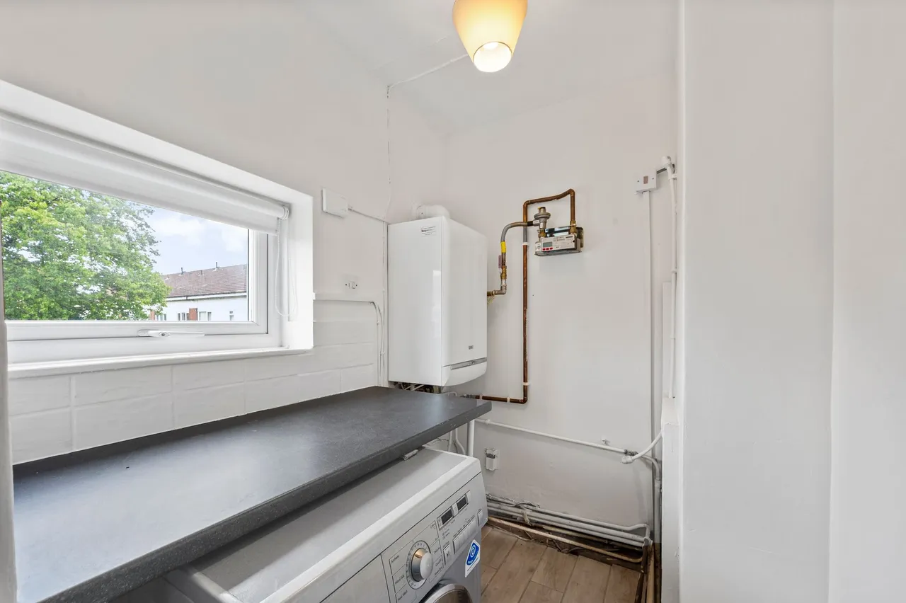 Beaconsfield, Prescot, Prescot, L34 5PF, photo 17