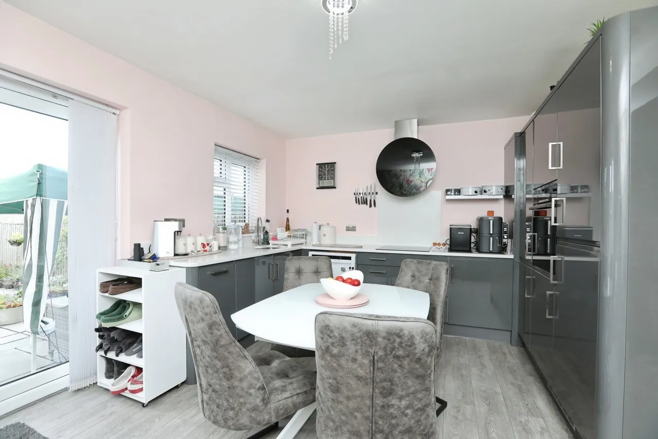 Shoebury Terrace, Minster on Sea, ME12, photo 28