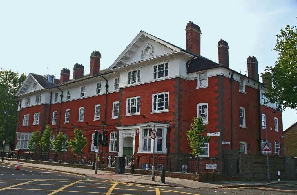 Fulham Palace Road, Hammersmith, W6, photo 6