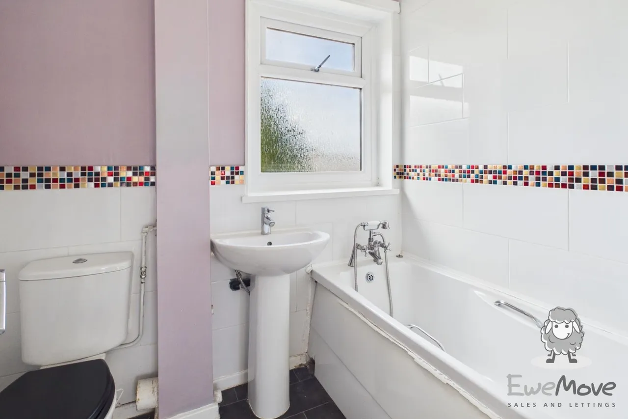 Molyneux Drive, Prescot, L35, photo 10