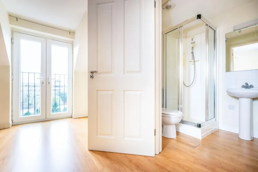 Springfield Road, Horsham, RH12, photo 6
