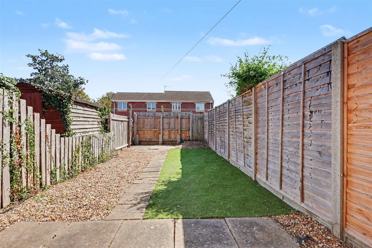 Blackthorn Court, Soham, CB7, photo 13