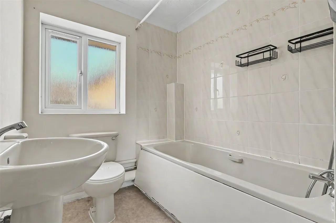 Blackthorn Court, Soham, CB7, photo 8