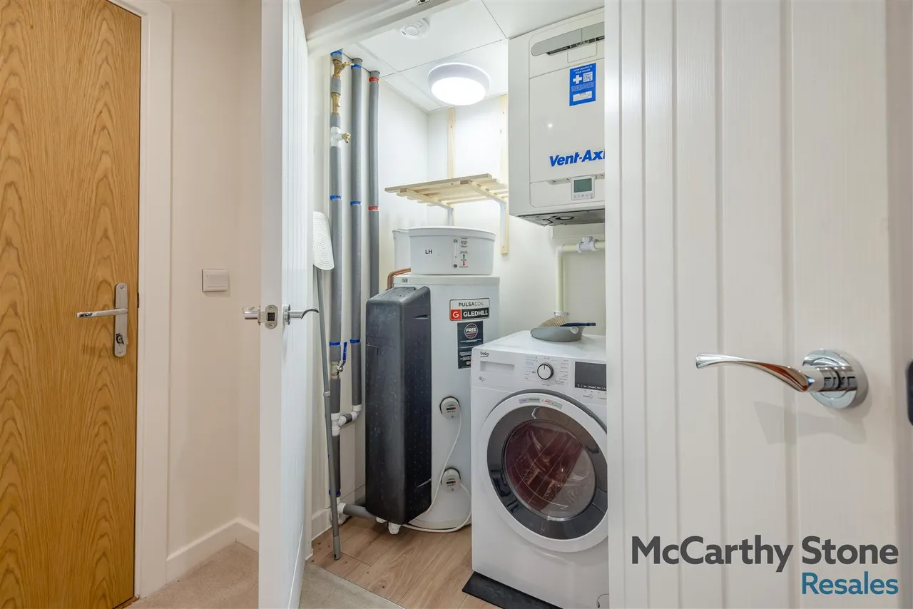 Hooton Road, Willaston, CH64, photo 26