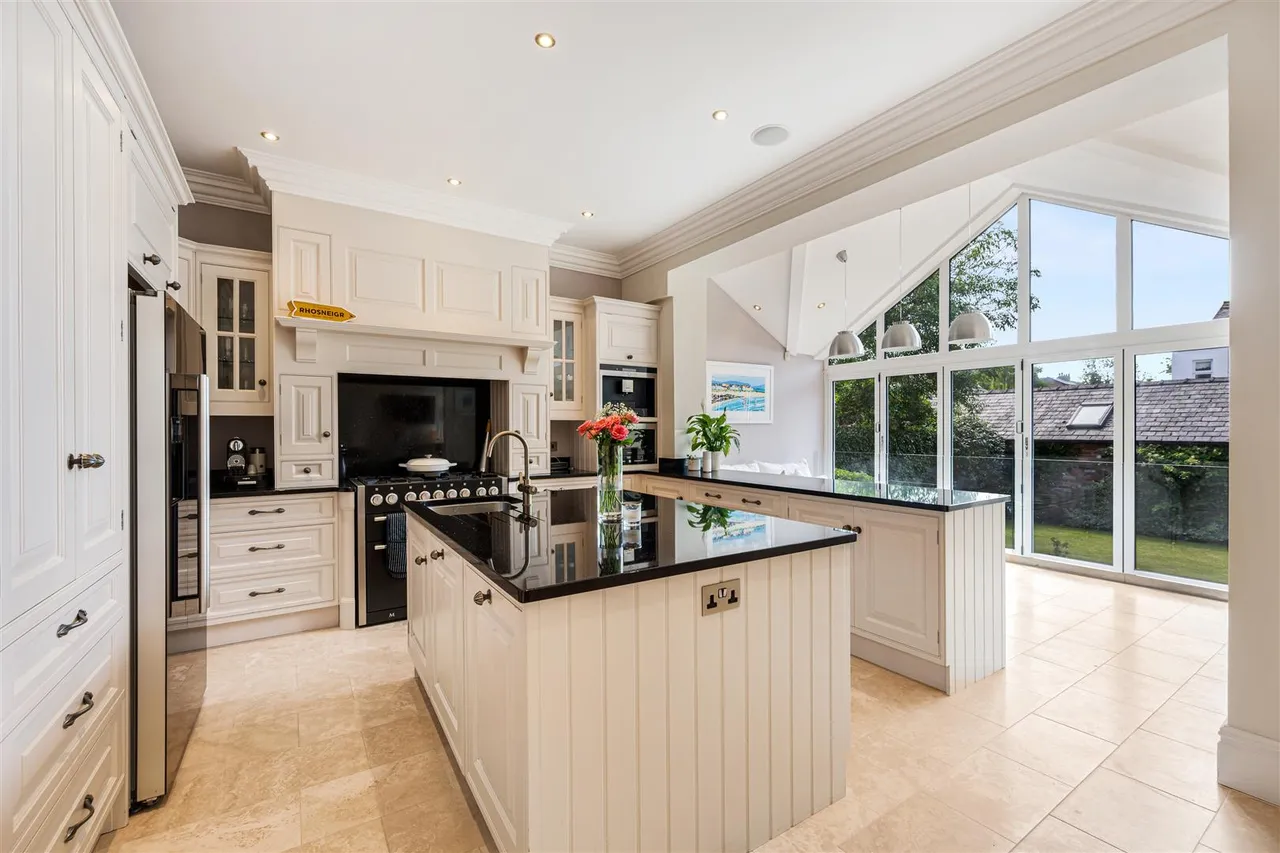Winton Road, Bowdon, WA14, photo 4