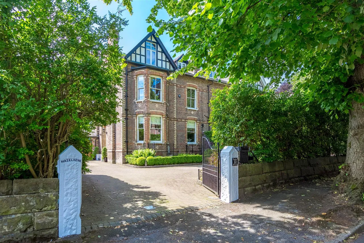 6 bed house for sale, Winton Road, Bowdon, WA14
