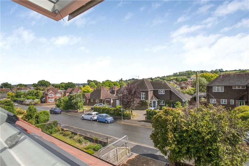 Queen Eleanors Road, Guildford, GU2, photo 9