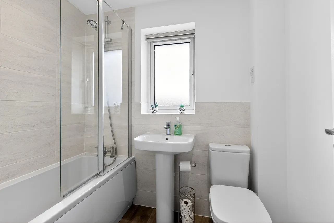 Pasteur Avenue, Faygate, RH12, photo 8