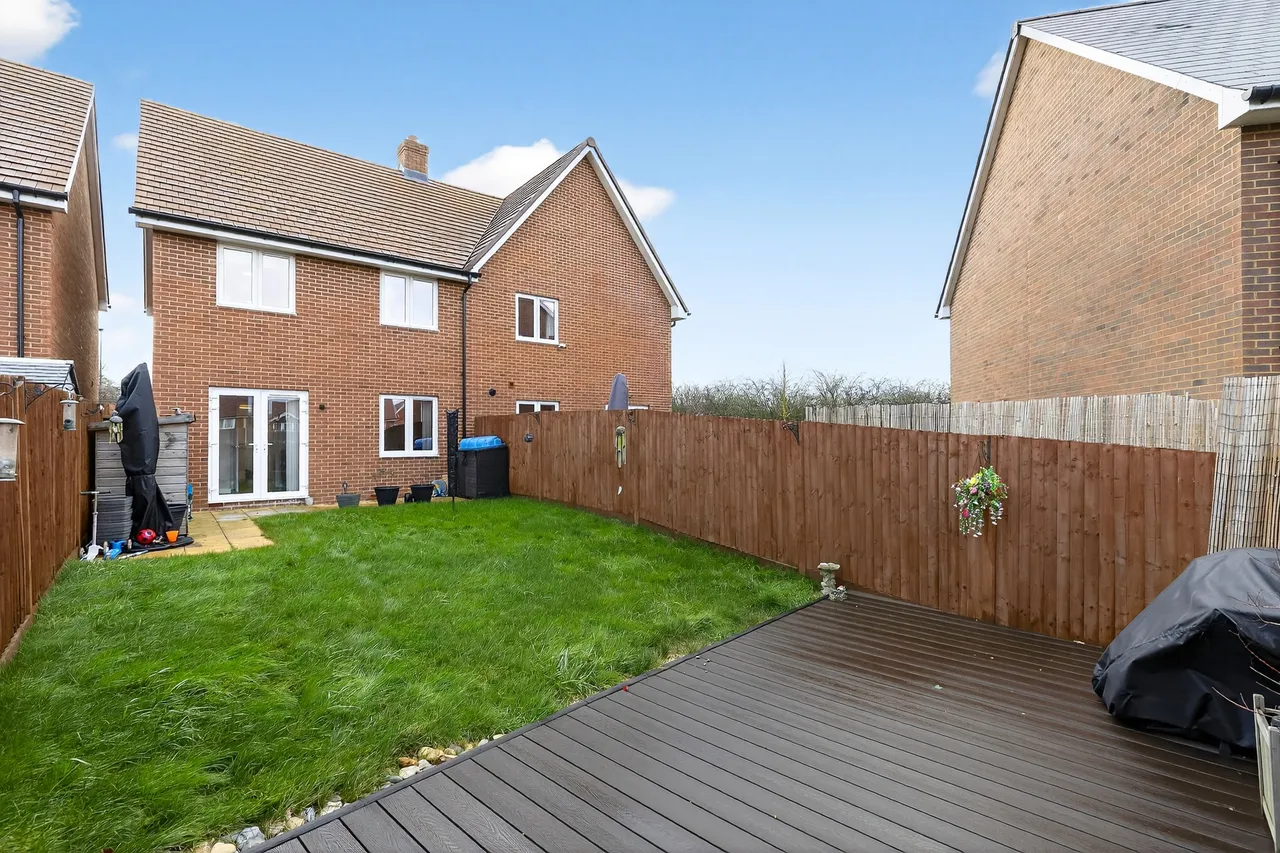Pasteur Avenue, Faygate, RH12, photo 17