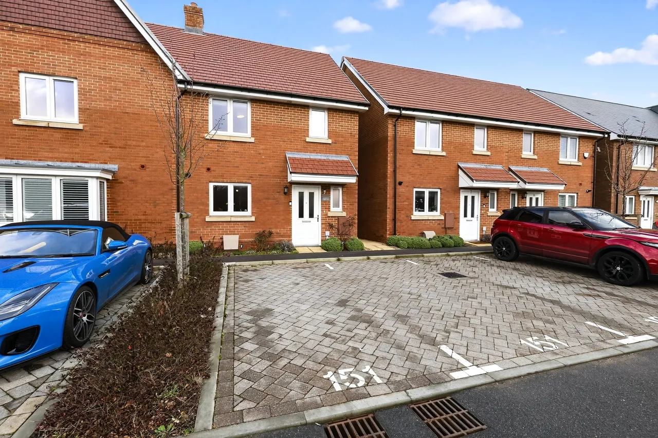 Pasteur Avenue, Faygate, RH12, photo 4