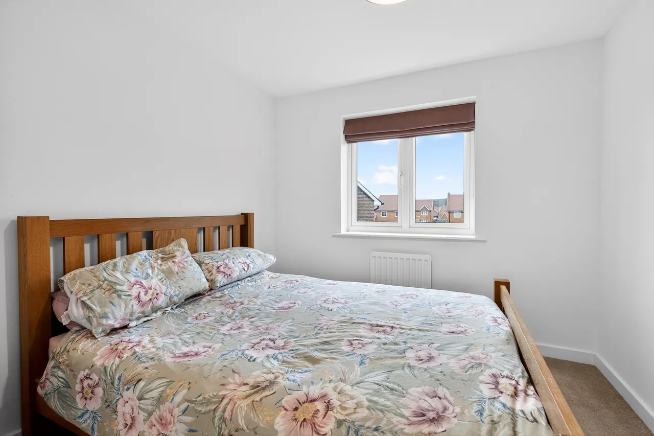 Pasteur Avenue, Faygate, RH12, photo 7