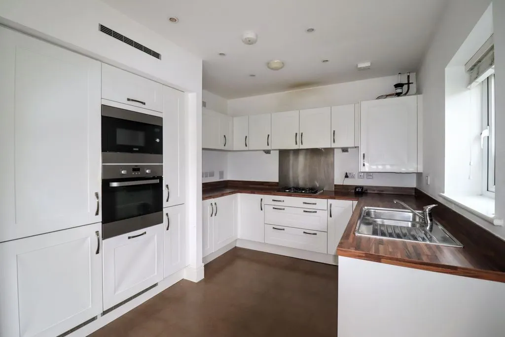Knights Crescent, Bletchley, MK2, photo 2