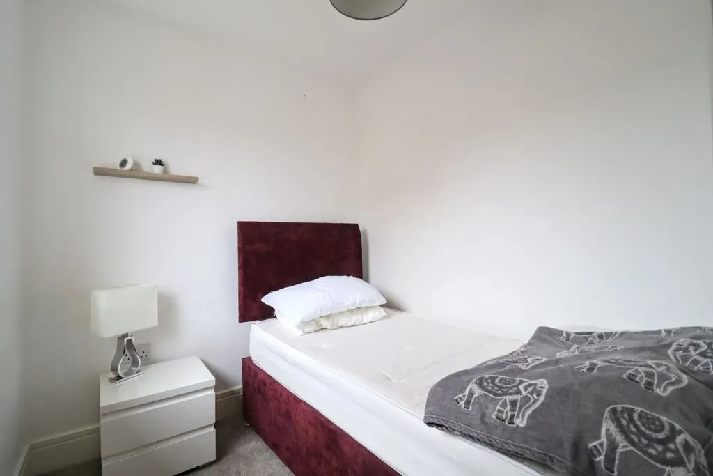 Knights Crescent, Bletchley, MK2, photo 11