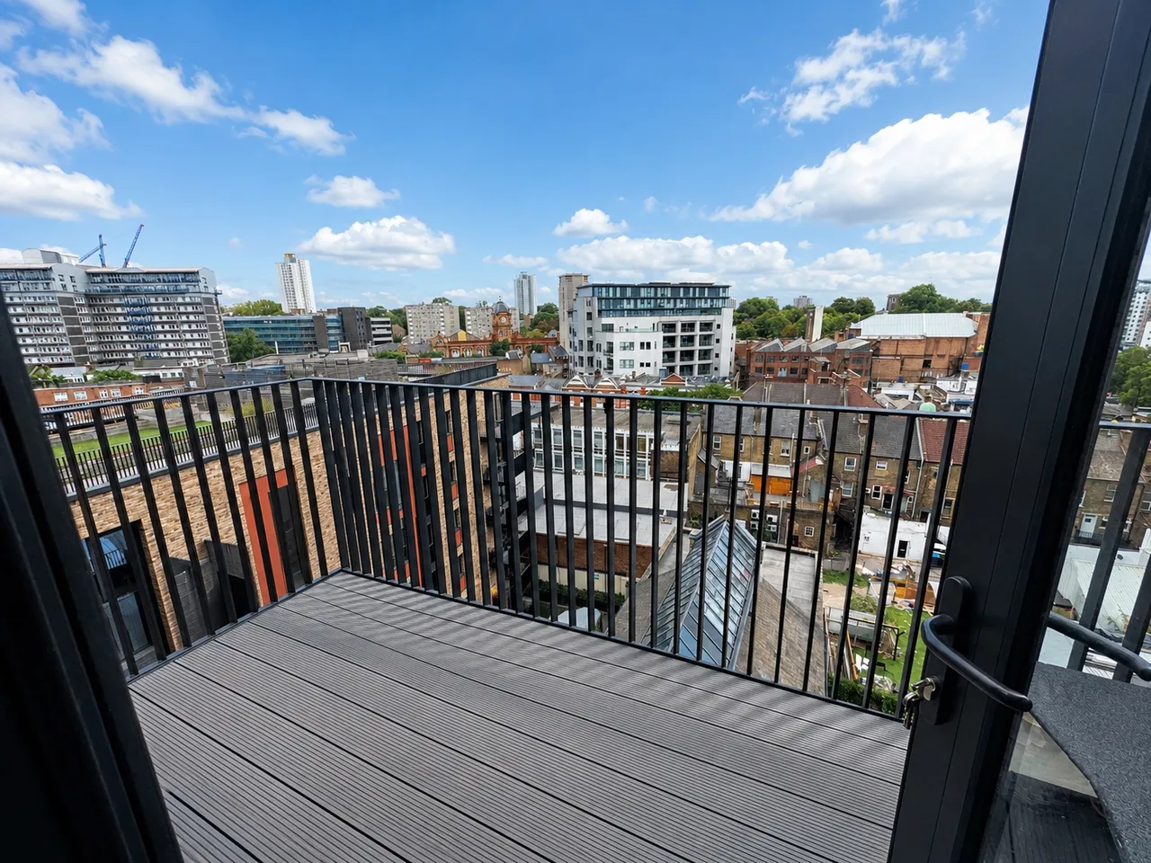 Woolwich High Street, SE18, photo 9