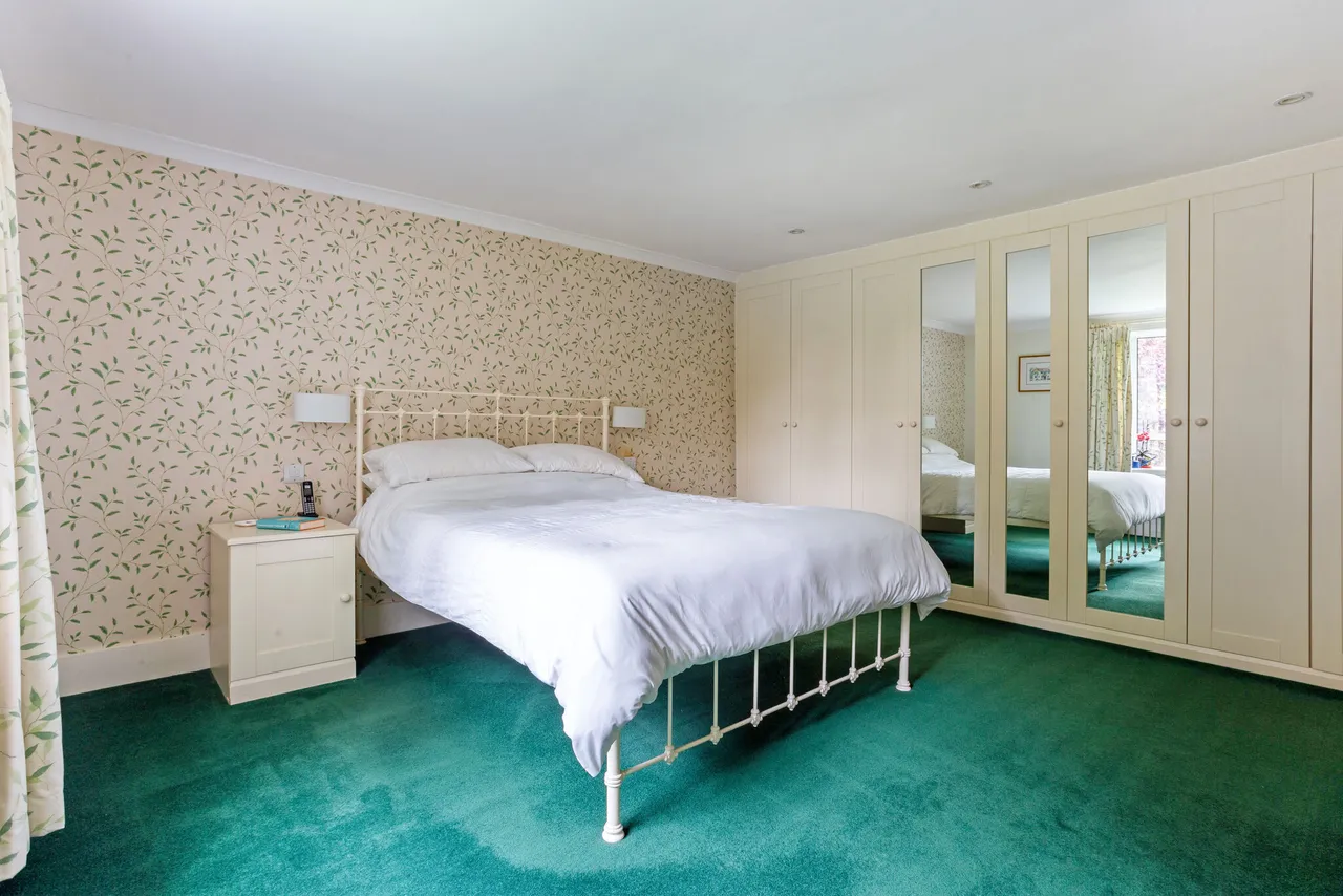Thruxton Farm, Cholderton, SP4, photo 9