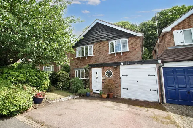 4 bed house for sale — Bentley Way, Woodford Green, IG8