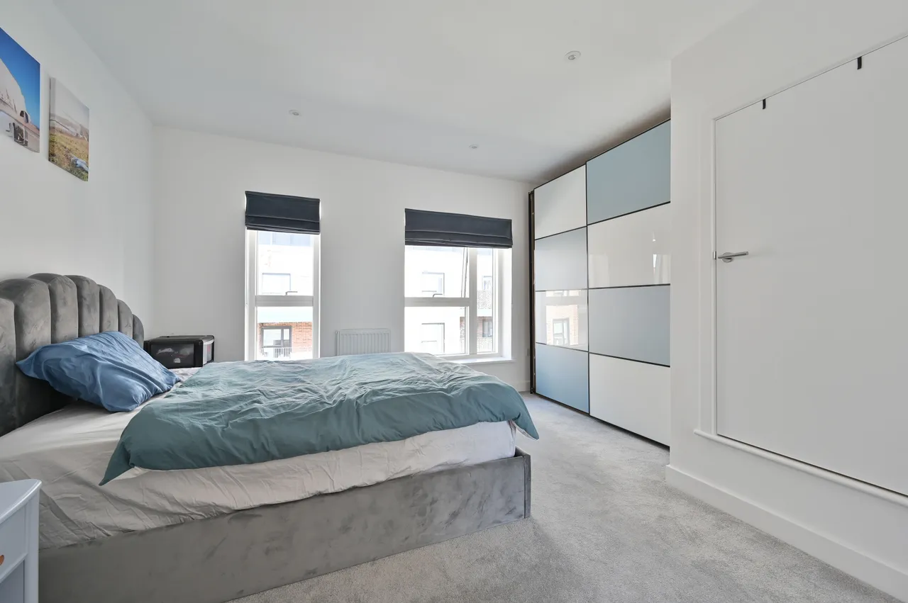 23 Deckle Avenue, Watford, photo 8