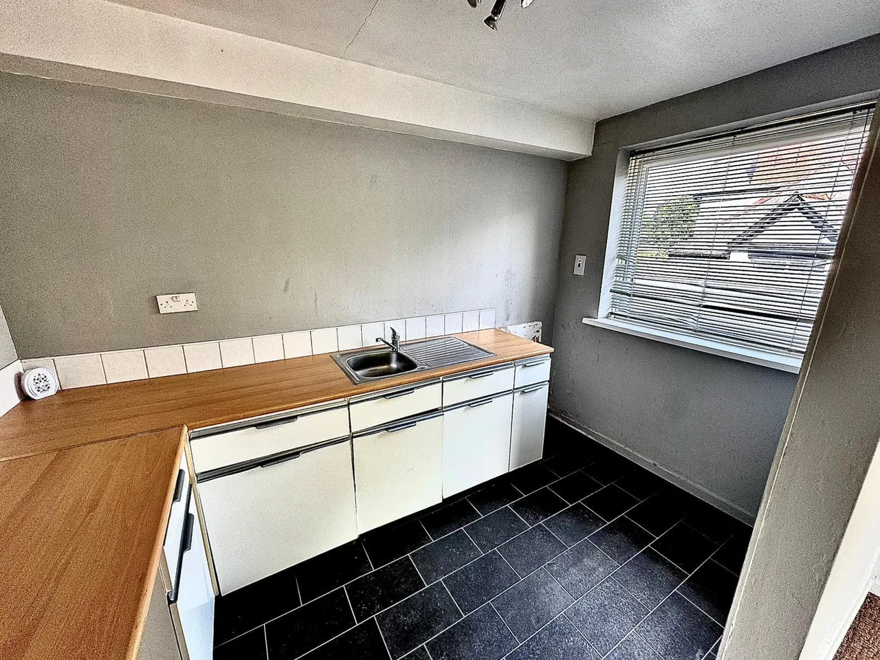 Village Road, Prenton, CH43, photo 7