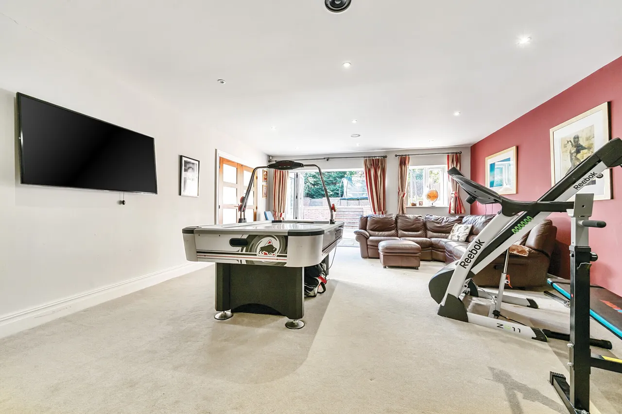 Parkgate Crescent, Hadley Wood, EN4, photo 12