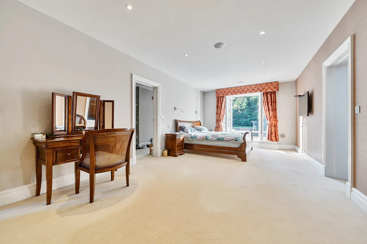 Parkgate Crescent, Hadley Wood, EN4, photo 2