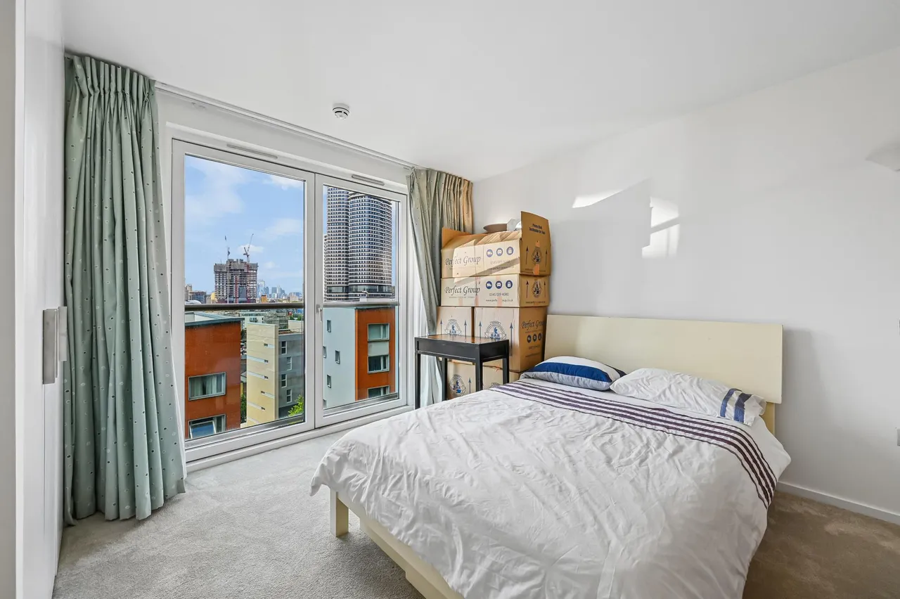 Fairmont Avenue, E14, photo 8