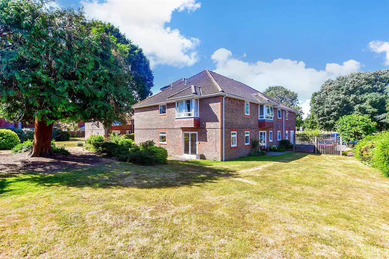 Horndean Road, Emsworth, PO10, photo 11