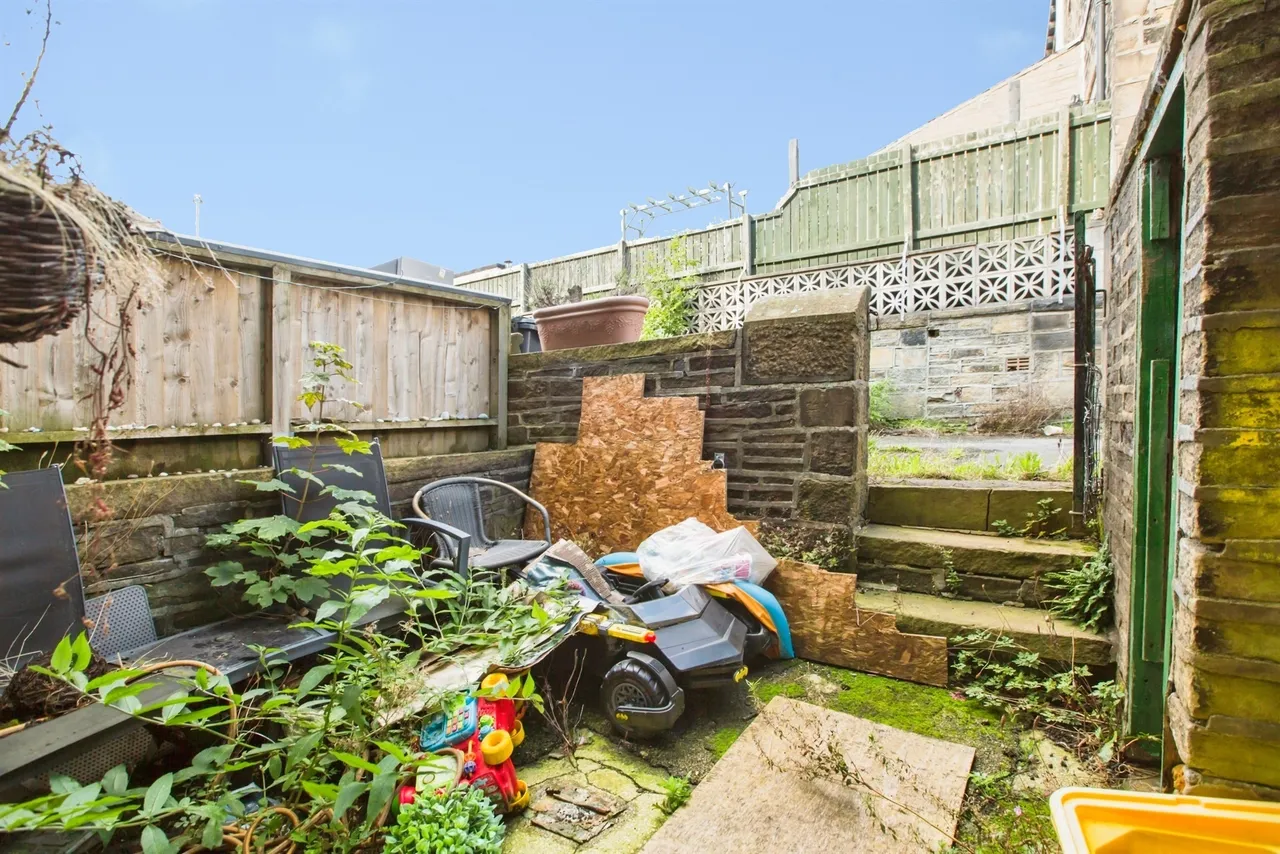 Denby Place, Sowerby Bridge, photo 10