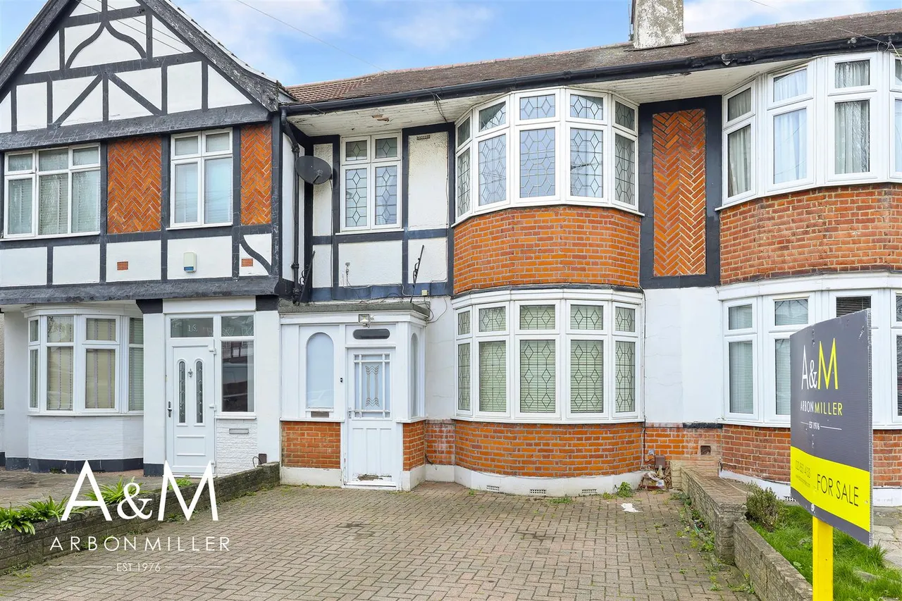 Fullwell Avenue, Barkingside, Essex, Ilford, IG62HJ, photo 21