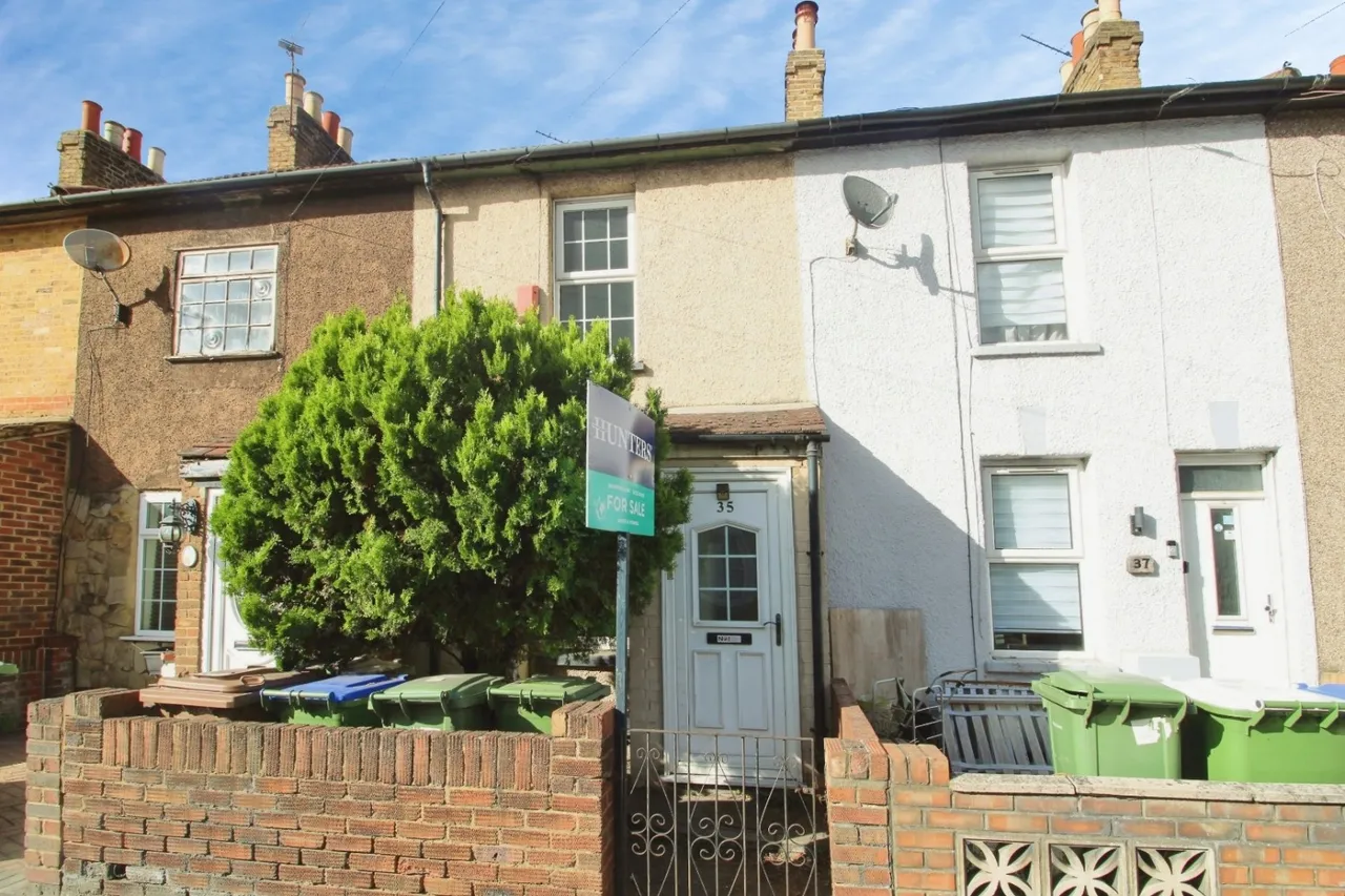 2 bed house for sale, Manor Road, Erith, DA8