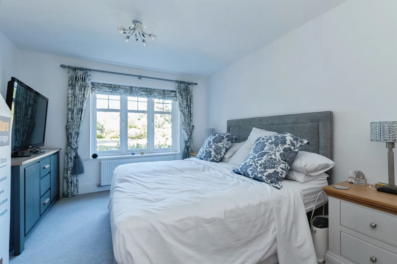Golf Links Road, Ferndown, photo 3