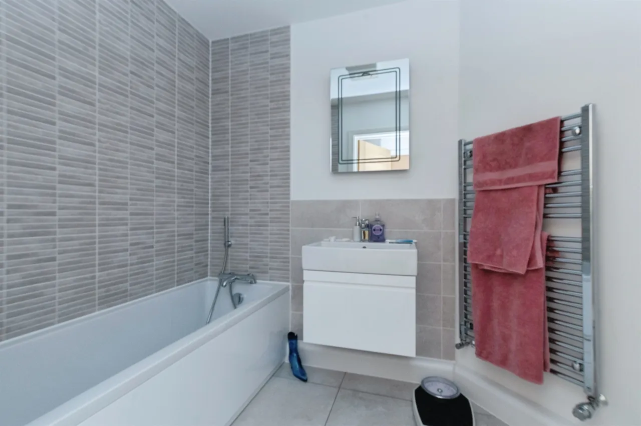 Golf Links Road, Ferndown, photo 10